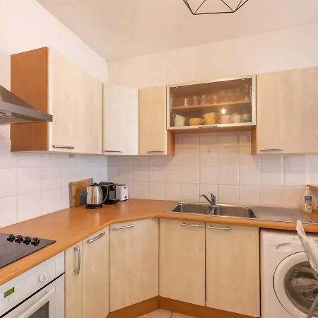 Appartement Biarritz, 2 Pieces, 4 Personnes - Fr-1-3-525 *